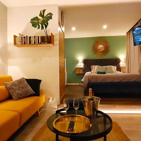 Lägenhet Votre Escale Jungle Sauna &